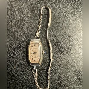 Gruen. Grandmothers watch. Don’t know if it works. 50 plus years old